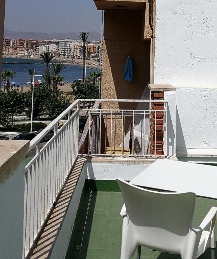 Estudio La Colonia Aguilas Bagian luar foto